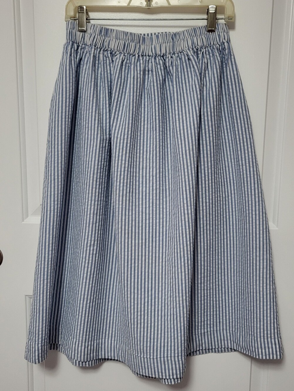 Seersucker Button Front Skirt - Picture 2 of 4